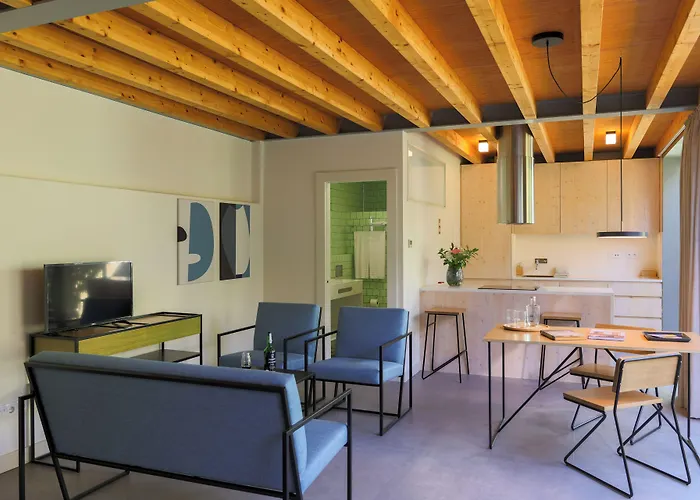 Menina Colina Guesthouse Porto